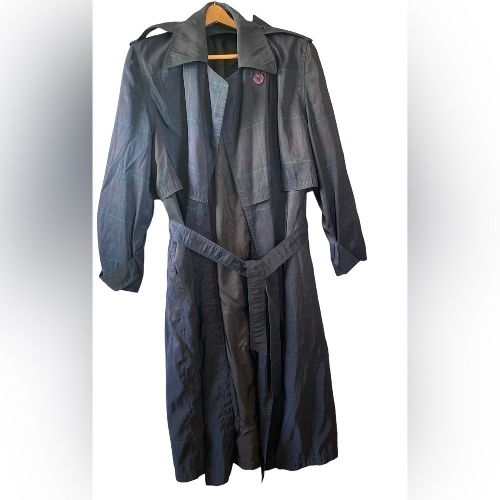 Vintage Women’s plaid Bleu full Length Trench coat  missing the Lining   Size L